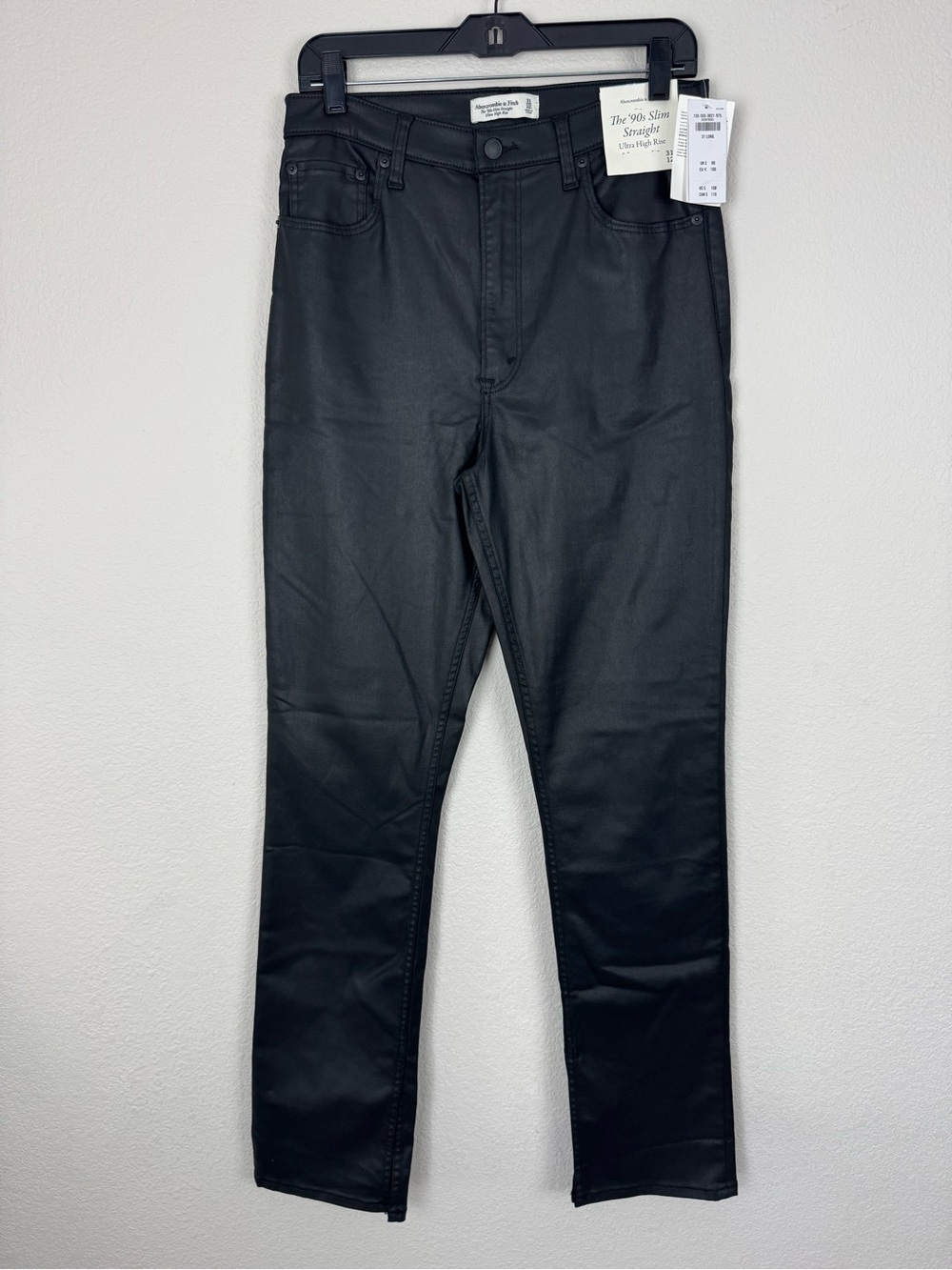 Abercrombie & Fitch NWT 90s slim straight pants Faux Leather Looking Black Long